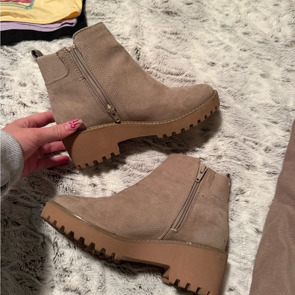 Target booties size 5.5 women’s